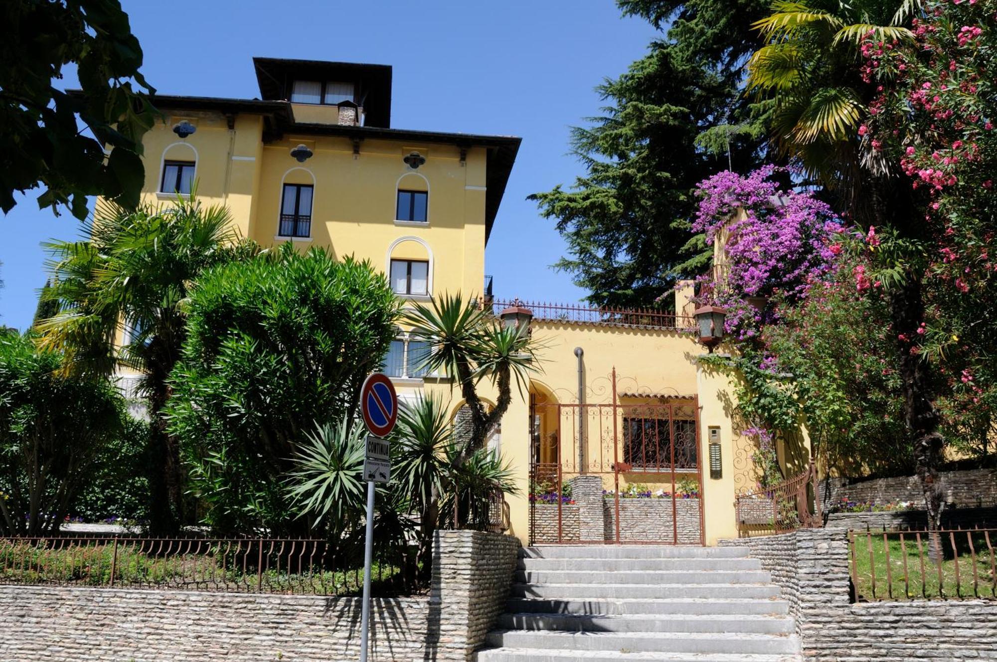 Villa Callas 16 Sirmione Exterior photo